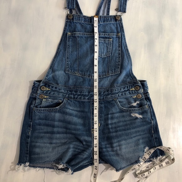 Hollister distressed cutoff short overalls size M - Picture 7 of 7